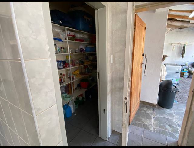 4 BEDROOM FREESTANDING FOR SALE IN PROTEA PARK